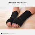Schwarze fingerlose Strickhandschuhe mit Zopfmuster für warme Wintertage und Stil. - Doppelseitige Raute / Schwarz