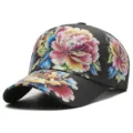 Atmungsaktive Mesh-Baseballkappe mit lebendigen Pfingstrosen-Prints im nationalen Stil - Blumenstil / Marineblau