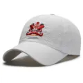 Weiße atmungsaktive Mesh-Baseballkappe mit traditioneller roter Löwentanz-Stickerei - Roter Löwe / Weiß