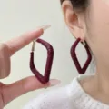 Handmade burgundy leather wrapped hoop earrings with vintage irregular geometric design - Irregular Geometric Style (E4419) / Burgundy