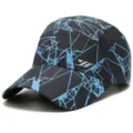Berretto da baseball leggero con stampa a linee geometriche blu per la protezione solare. - Regolabile (56-60cm) / Motivo a Linee (Tipo 1) / Grigio scuro