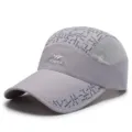 Cappellino da baseball sportivo grigio leggero e traspirante con motivo geometrico - 56-60cm Circonferenza / Motivo Geometrico (Stile 6) / Grigio chiaro