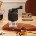 Portable electric coffee grinder with 1000mAh battery and 30 adjustable grind levels - Manual External Adjustment / Ceramic Core / Black