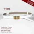 Verstelbare witte koeienhuid riem voor dames met een elegante vintage bronzen gesp - Wit