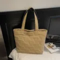 Bolso tote acolchado caqui de gran capacidad con patrón en V para el estilo diario de mujer - Caqui