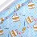 Papel de regalo a cuadros azules con tartas de dibujos, velas y texto Happy Birthday - Pastel de Cuadros (Fondo Azul Claro) / 50x70cm