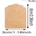 Geschenkanhänger aus Kraftpapier mit Herzausschnitt, Größe 6x3cm / 2,36x1,18 Zoll - Geschenkanhänger Kraftpapier Herz / 6cm x 3cm