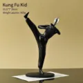 Figura moderna de niño de kung fu negro y plata para decoración del hogar de 26 cm - Chico de Kung Fu