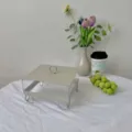 Elegante caja cuadrada para postres con tapa y patas decorativas de metal - Caja de Exhibición Cuadrada de Patas Altas (T16001) / Hierro+Acrílico; 20x20x14.5cm / Gris