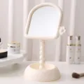 Cremeweißer Desktop-Schminkspiegel mit praktischer Aufbewahrungsschale und Dekoblume - Weiß