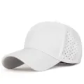 Leichte atmungsaktive weiße schnelltrocknende Baseballkappe mit perforierter Rückseite - Gummizug Geschlossen 57-58CM / Weiß