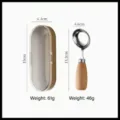 Cuchara redonda profesional de acero inoxidable con mango de madera y estuche de viaje - Madera Clara Larga / Juego Portátil (Con Caja de Almacenamiento)