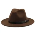Cappello fedora marrone tipo lana con dettaglio cintura in pelle nera per look invernale - Marrone scuro