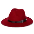 Classico cappello fedora in feltro di lana rosso a tesa larga con fascia in pelle nera. - M(56-58cm) / Stile Fibbia per Cintura / Borgogna