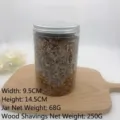 Primer plano de astillas de madera para ahumar, peso 250g y 9,5x14,5cm detalles - Madera de roble / Botella Grande de 260-270g