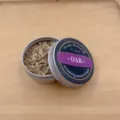 Virutas de madera de roble natural en una lata redonda para ahumado de cócteles - Madera de roble / Paquete de 20g (57x27mm)