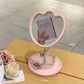 Rosa Make-up-Spiegel in Tulpenform für den Schreibtisch mit Drehung und Ablage - Alte Version / Rosa