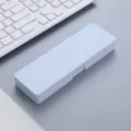 Estuche minimalista de plástico azul pastel para estudiantes con cierre a presión - Azul claro
