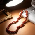 Collana fatta a mano con frammenti di pietra naturale rossa in stile bohémien SKU - Stile Agata Rossa Schegge Rosse (8)