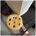 Adorabile portamonete in peluche a forma di biscotto con un'espressione divertente - Espressione Felice / Biscotto Felice (Giallo)