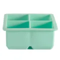 Vista lateral de una bandeja de silicona verde menta para 4 cubitos de hielo grandes - Sin Tapa / 4 Rejillas / Verde