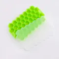 Bandeja de hielo de silicona de panal de 37 rejillas con tapa en color verde lima - 蜂窝冰格+硅胶盖 / Verde