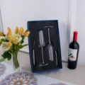 Hochzeit Sektglas und Kuchengabel Set Geschenkbox Detail, elegante Geschirr Szene. - 4-teiliges Set mit weißen Strasssteinen