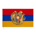Detailansicht des armenischen Wappens auf der hochwertigen dreifarbigen Nationalflagge - Armenien Flagge Mit Wappen