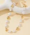 Dettaglio di collana con perle barocche e perline dorate dalla forma irregolare - Perla Irregolare con Perline Dorate (XL3701) / Bianco (04 Oro)