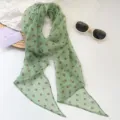 Pañuelo largo de seda verde matcha con flores para mujer, accesorio ligero de verano - Flor verde