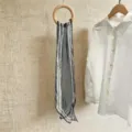 Eleganter schwarzer Chiffon-Streifenschal, dünnes leichtes Sommer-Halstuch Accessoire für Damen - 150cm / Schwarzer Wellenrand
