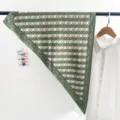 Élégant foulard en soie à carreaux vert rétro accessoire de cou léger pour femme - Foulard Triangle (TBSJJ67) / 87x130cm / Carreaux Vert