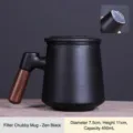 Tazza da tè in ceramica nera opaca con manico in legno e infusore, 450 ml - 450ml / Nero Zen - Stile Basso (02)