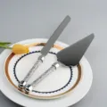 Elegante juego de cuchillo y pala para tarta de acero inox con mangos de cristal para bodas - Estilo Estrás Pavé Plateado (I)