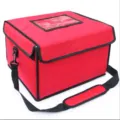 Détail d'un sac de livraison de nourriture isotherme rouge en tissu Oxford avec sangle - 406x356x254mm / Rouge