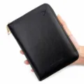 Portafoglio da viaggio RFID in pelle nera e porta passaporto con cerniera lampo - Nero