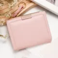 Elegante roze korte portemonnee met rits voor munten en pasjes voor dames - Roze