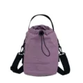 Piccola borsa a secchiello viola leggera con coulisse e trama stropicciata per outdoor - Viola