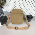 Minimalistischer khakifarbener Nylon-Umhängetasche für Handys mit verstellbarem Gurt - Khaki
