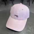 Vue détaillée de la casquette de baseball rose délavée avec broderie marine open MIND devant - Adulte 55-58cm / Style Open Mind / Rose