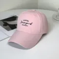 Detailed view of a stylish pink quick-dry baseball cap with New York embroidery design - New York Style / Adult 55-58cm / Pink