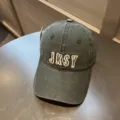 Primer plano de una gorra de béisbol de color gris carbón lavado con bordado JKSY ONE - Adulto 55-58cm / JKSY Gris