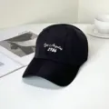 Detailansicht einer schwarzen, schnell trocknenden Baseballkappe mit Los Angeles Stickerei - Los Angeles 1986 Stickerei Stil / Schwarz