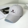Close-up of grey baseball cap featuring brown Brooklyn embroidery on front - Brooklyn Style / Adult 55-58cm / Gray