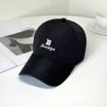 Close-up of a black quick-dry baseball cap with white Brooklyn embroidery details - Brooklyn Style / Adult 55-58cm / Black