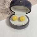 Elegant vintage round yellow pearl stud earrings in a luxury grey velvet jewelry box - Simple Ball Style (E3069) / Yellow