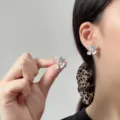 Elegante französische Vintage-Kristallblumen-Ohrstecker für Damen in Silberoptik - Kristall Blume Stil (E5437) / Silber Kristall Blume (E5437)