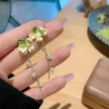 French vintage pearl drop earrings with light green flower studs and tassels. - Light Green Enamel Flower Artificial Pearl Tassel Style (E2788金长款) / Gold