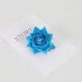 Blauer künstlicher Samtrosen-Blütenkopf für Hochzeitsdekoration, DIY-Basteln und Partybedarf. - Blau