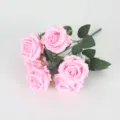 Bouquet di rose artificiali a 6 teste in rosa tenue per la decorazione della casa - Rosa
